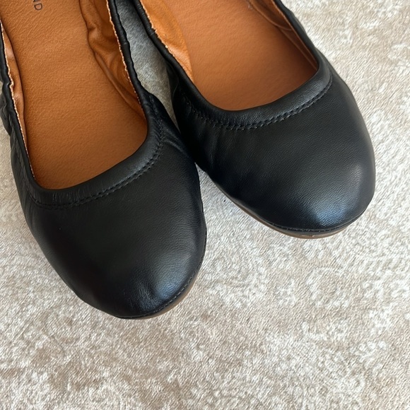 Brand New Lucky Brand Genuine Leather Black Slip On Ballet Flats Zippered Back - Picture 13 of 16